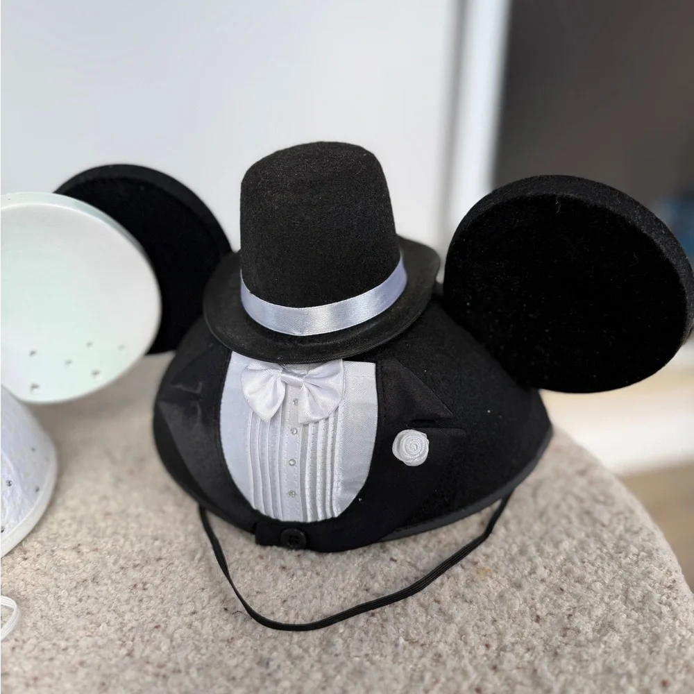 Disney White Mickey Ears Hat - Picture 3 of 7